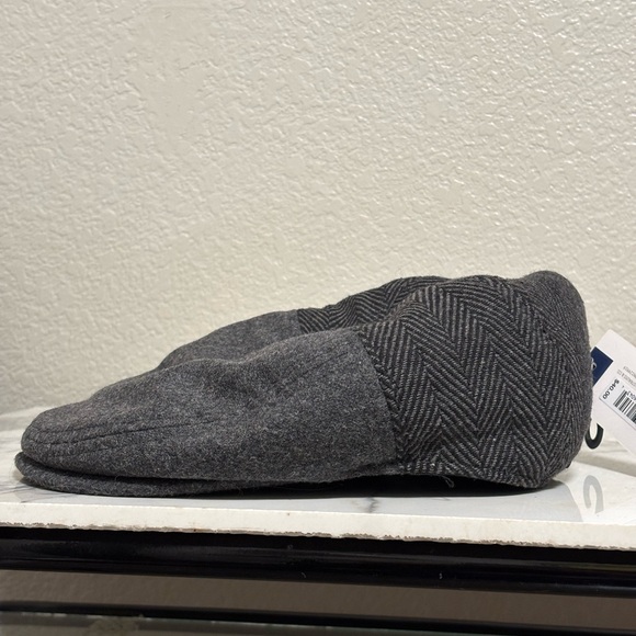 Dockers Charcoal Herringbone Cap with Hidden Ear Flaps - Picture 4 of 6